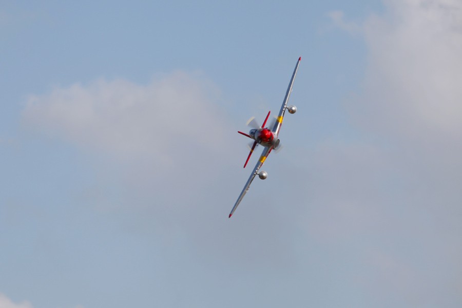 �˾���ũ  [FMS] P-51D V8 RED Tail 1400mm EPO PNP 30