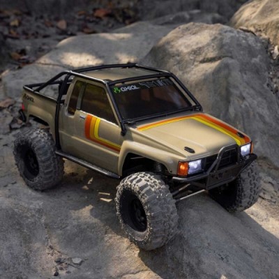 [Axial] 1/10 SCX10 III 1987 Toyota SR5 4X4 RTR Brushed Rock Crawler, Tan